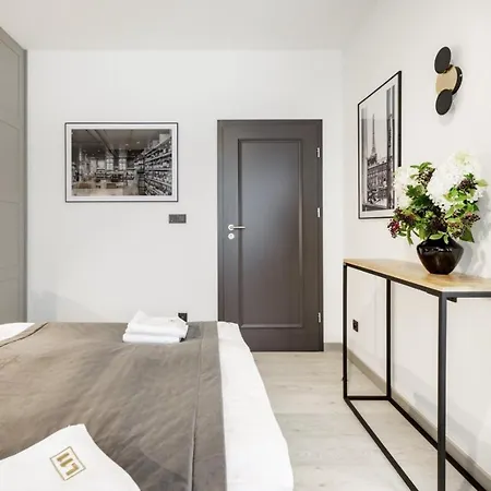 L11, Limanowskiego Aparthotel Poznań
