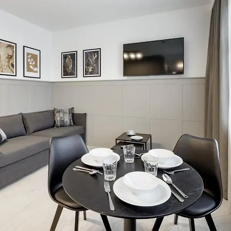 L11, Limanowskiego 3* Poznań