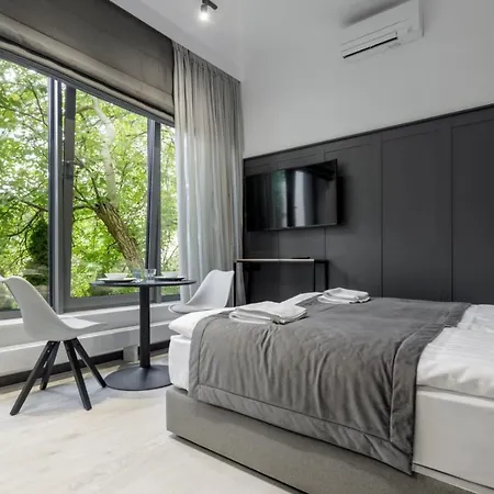 Aparthotel L11, Limanowskiego Poznań