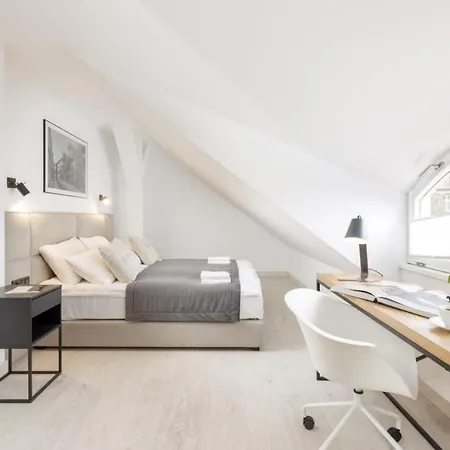 Aparthotel L11, Limanowskiego Poznań