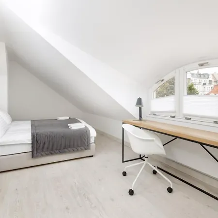 Aparthotel L11, Limanowskiego