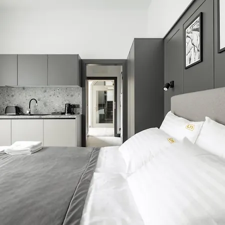 L11, Limanowskiego Aparthotel 3*