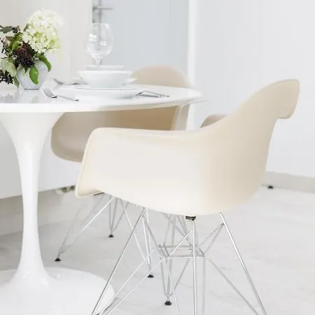 L11, Limanowskiego 4* Poznań