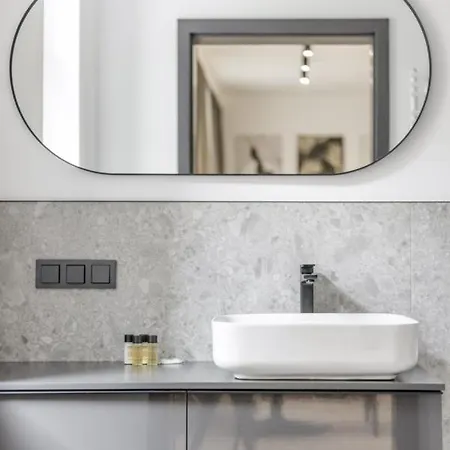 L11, Limanowskiego Hotel apartamentowy