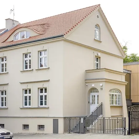 L11, Limanowskiego Aparthotel
