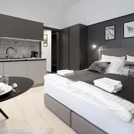 L11, Limanowskiego Hotel apartamentowy