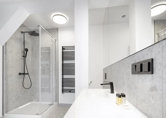 Hotel apartamentowy L11, Limanowskiego Poznań