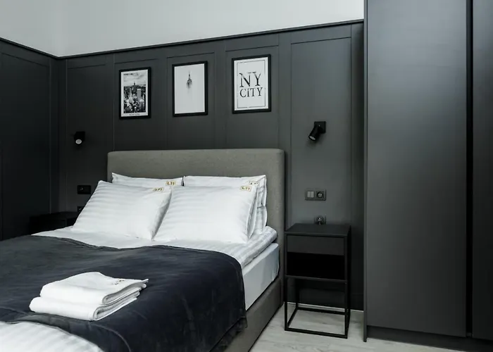 Hotel apartamentowy L11, Limanowskiego 4*