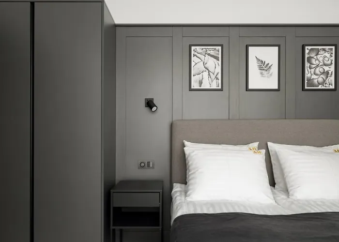 L11, Limanowskiego Hotel apartamentowy 4*