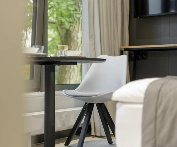 Hotel apartamentowy L11, Limanowskiego Poznań