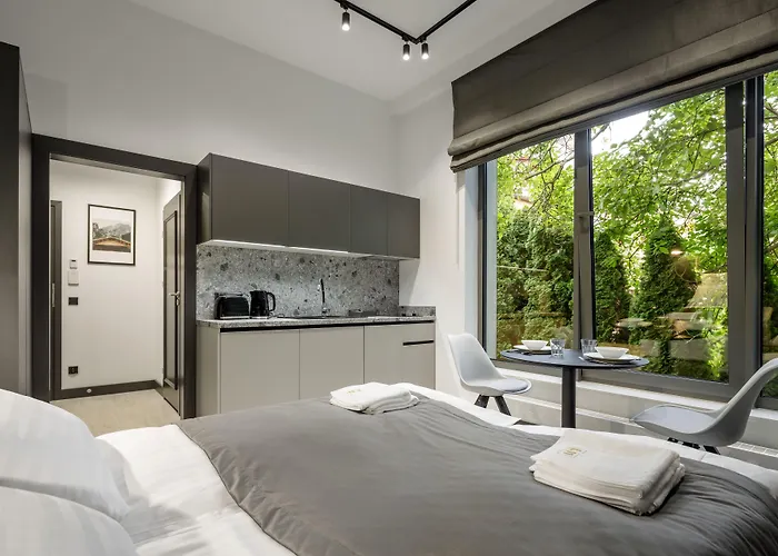 L11, Limanowskiego Hotel apartamentowy