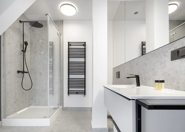 Hotel apartamentowy L11, Limanowskiego 4*