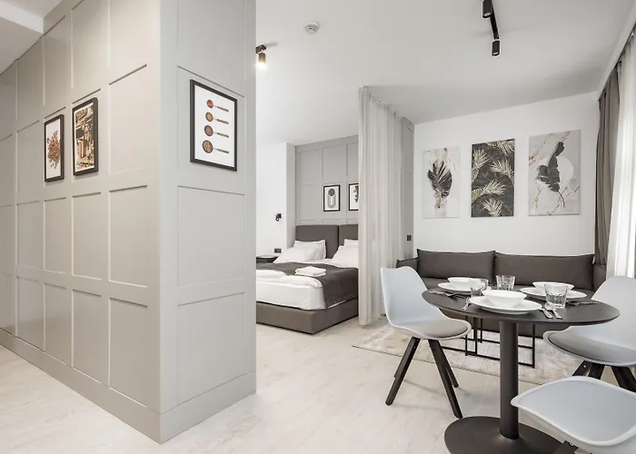 L11, Limanowskiego Hotel apartamentowy 4*