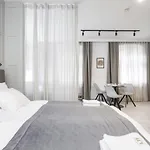 L11, Limanowskiego Aparthotel