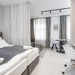 Aparthotel L11, Limanowskiego