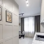 Aparthotel L11, Limanowskiego