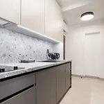 L11, Limanowskiego 4*