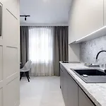 L11, Limanowskiego Aparthotel