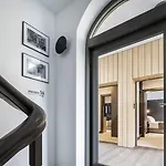 L11, Limanowskiego Aparthotel