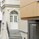 L11, Limanowskiego Aparthotel
