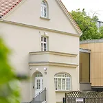 Aparthotel L11, Limanowskiego