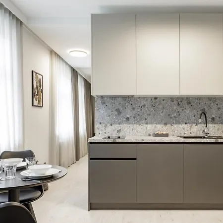 L11, Limanowskiego 4* Poznan