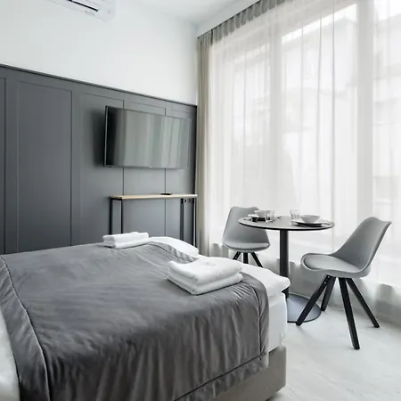 L11, Limanowskiego 4* Poznan