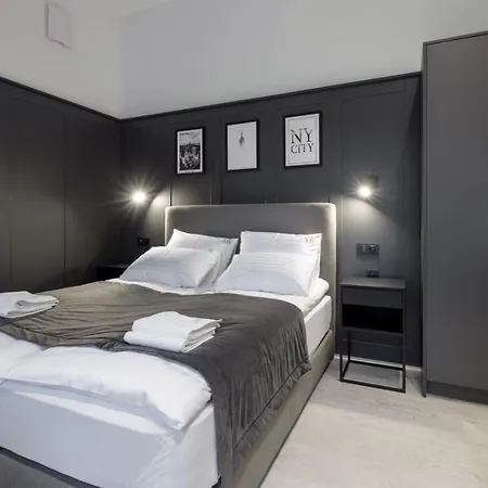 L11, Limanowskiego 4*