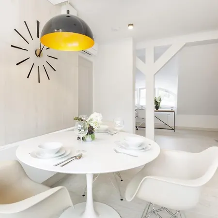 L11, Limanowskiego Appart hôtel