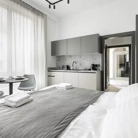 Aparthotel L11, Limanowskiego Poznan