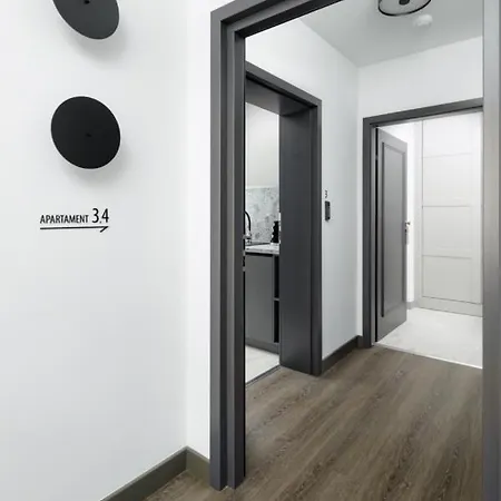 L11, Limanowskiego Aparthotel 4*