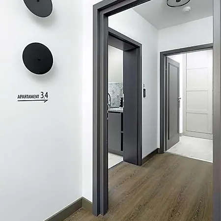 L11, Limanowskiego Апарт-готель Познань