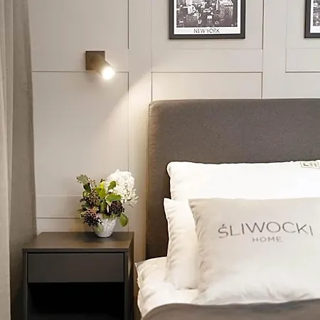 Aparthotel L11, Limanowskiego 4*