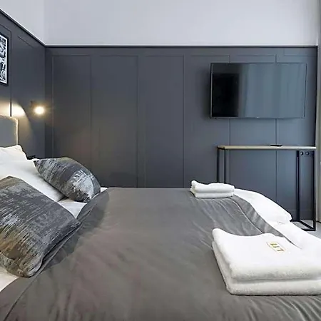 L11, Limanowskiego 4* Poznan