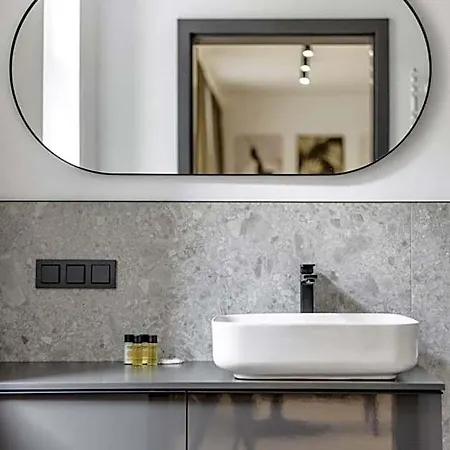 L11, Limanowskiego Апарт-готель 4*