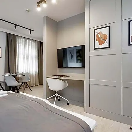 L11, Limanowskiego Aparthotel