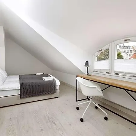 Aparthotel L11, Limanowskiego Poznan