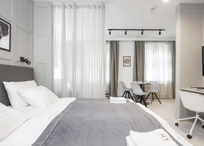 L11, Limanowskiego Apartahotel