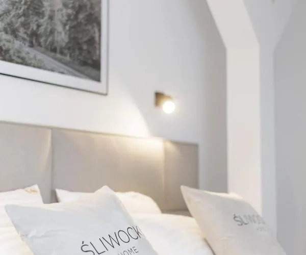 L11, Limanowskiego 4*