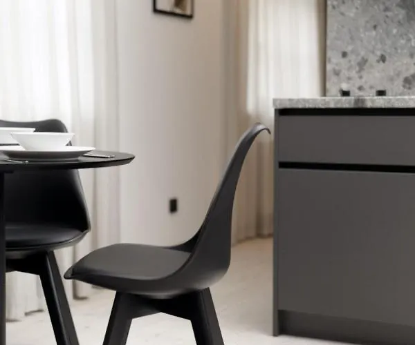 Apartahotel L11, Limanowskiego Poznan