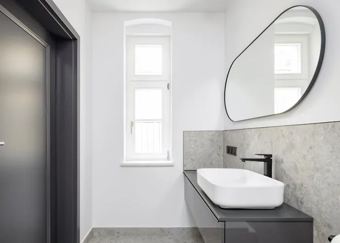 L11, Limanowskiego Апарт-отель