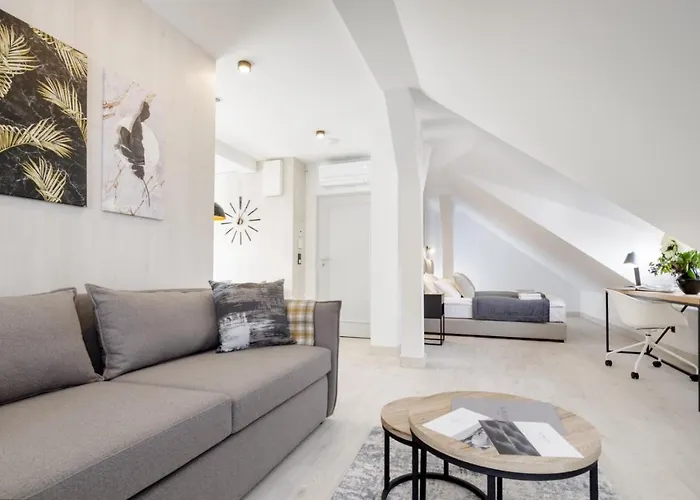 L11, Limanowskiego Apartahotel