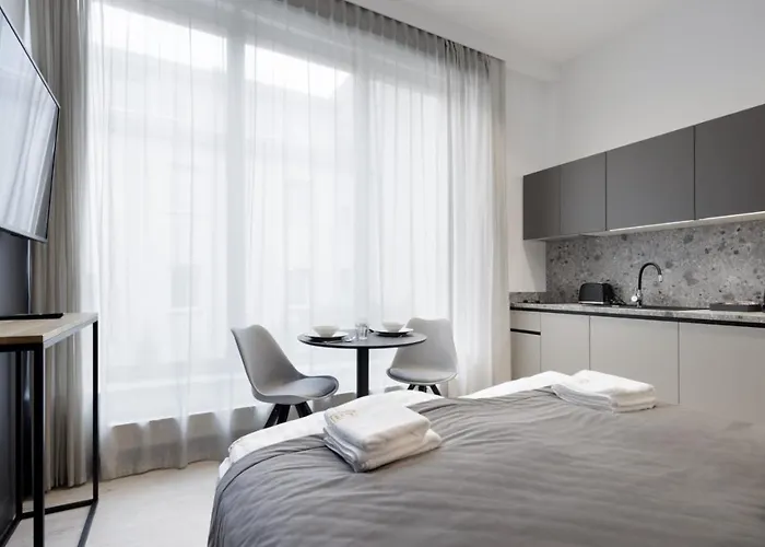 L11, Limanowskiego Apartahotel