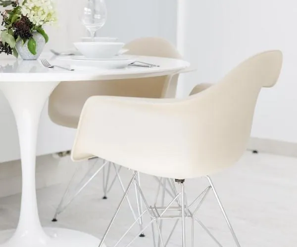 L11, Limanowskiego 4* Познань