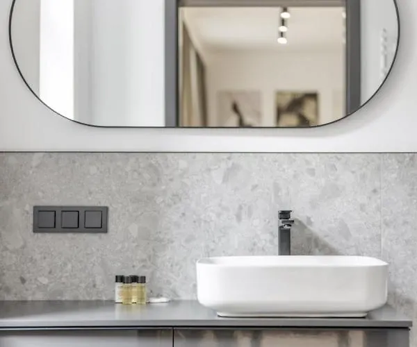 L11, Limanowskiego Apartahotel