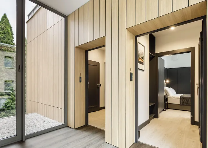 L11, Limanowskiego Познань