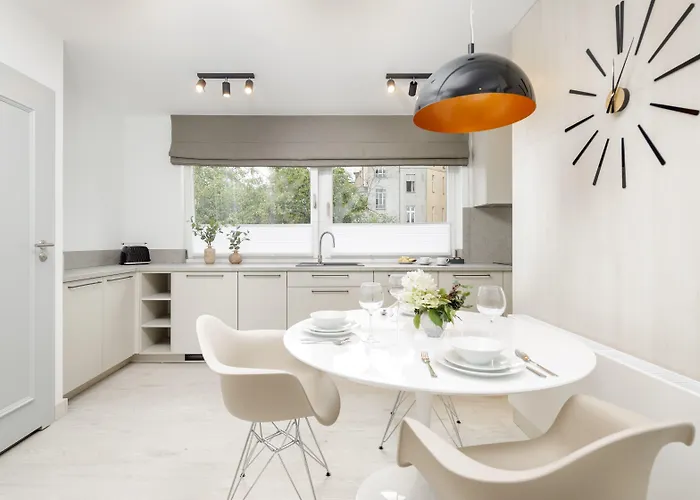 L11, Limanowskiego Poznan