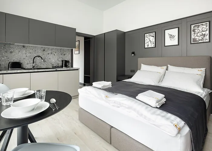 Апарт-отель L11, Limanowskiego 4*