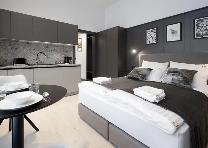 L11, Limanowskiego Apartahotel