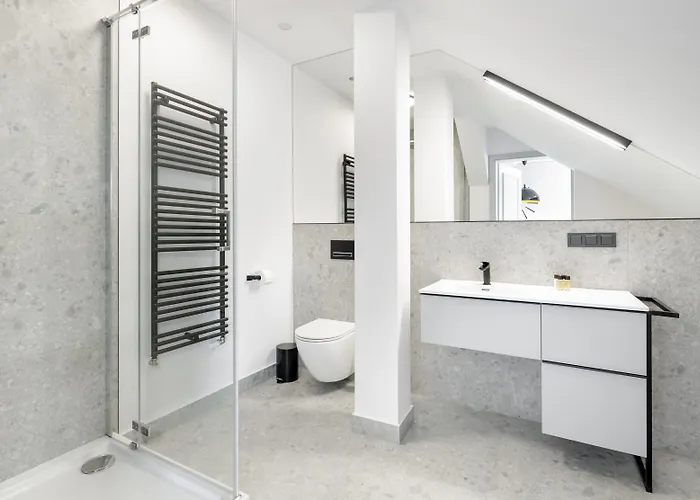 L11, Limanowskiego Познань